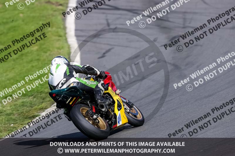 cadwell no limits trackday;cadwell park;cadwell park photographs;cadwell trackday photographs;enduro digital images;event digital images;eventdigitalimages;no limits trackdays;peter wileman photography;racing digital images;trackday digital images;trackday photos